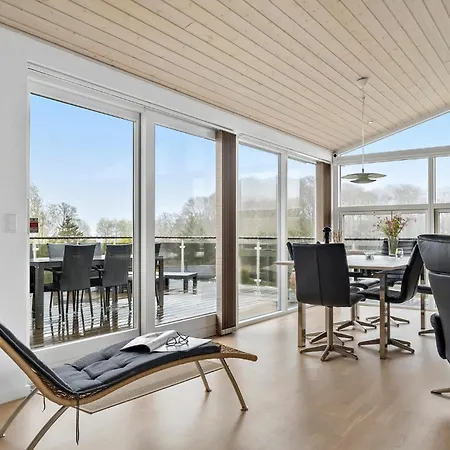 بيت للعطل 3 Bedroom In *